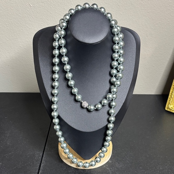 Elegant Silver Pearl Necklace